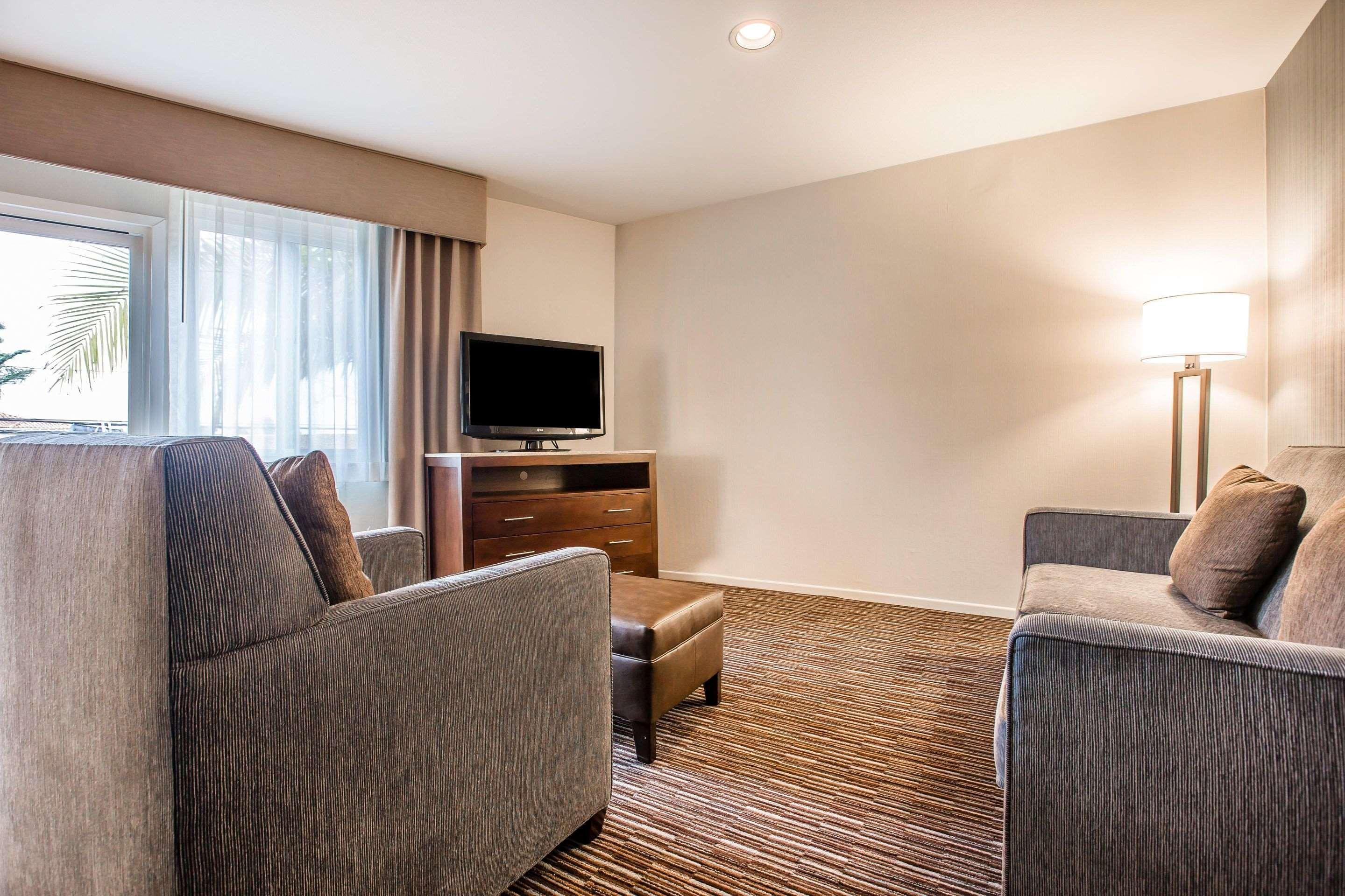Quality Inn & Suites Hermosa Beach Extérieur photo